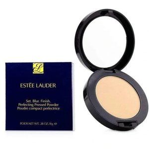 Estee Lauder Perfecting Pressed Poweder Light-Medium